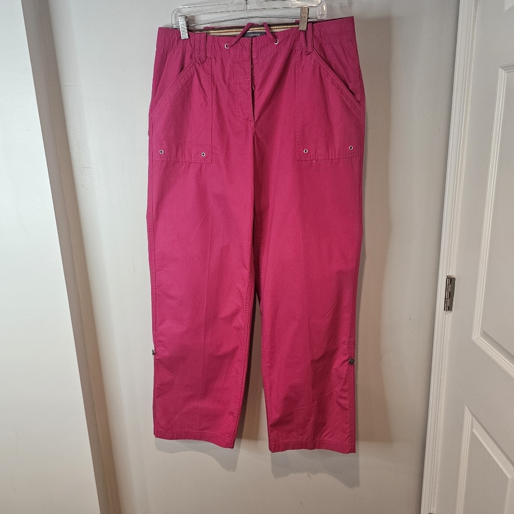 Liz Clarborn pink cargo pants